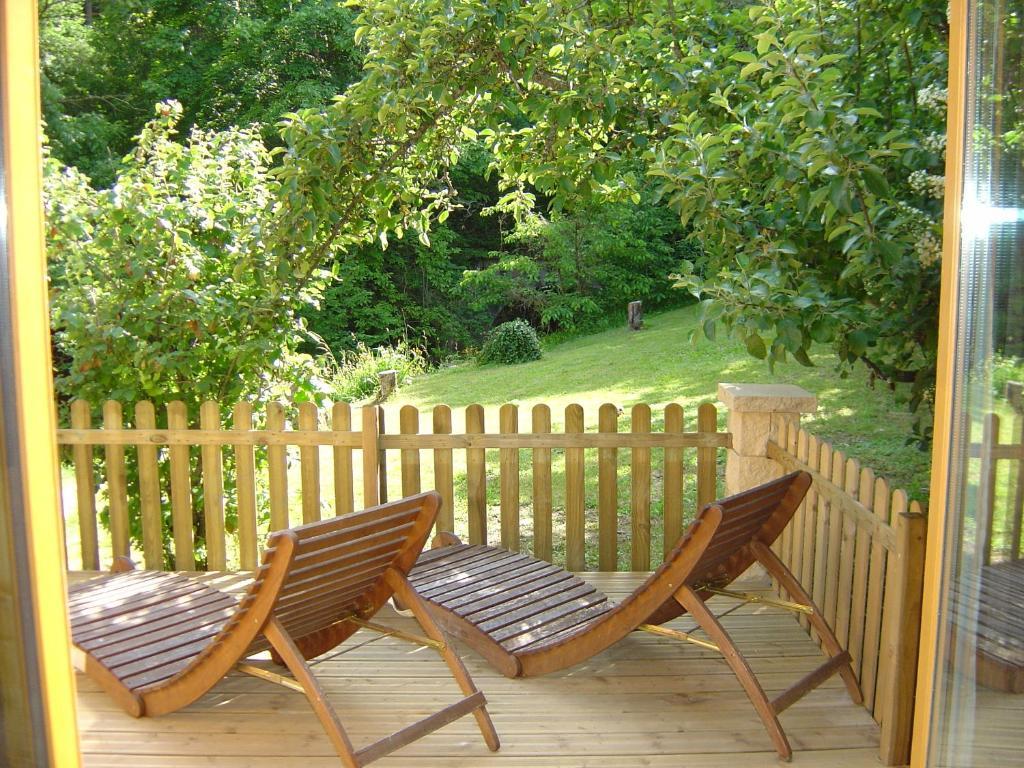 Aux Quatre Saisons Axat Bed & Breakfast Room photo