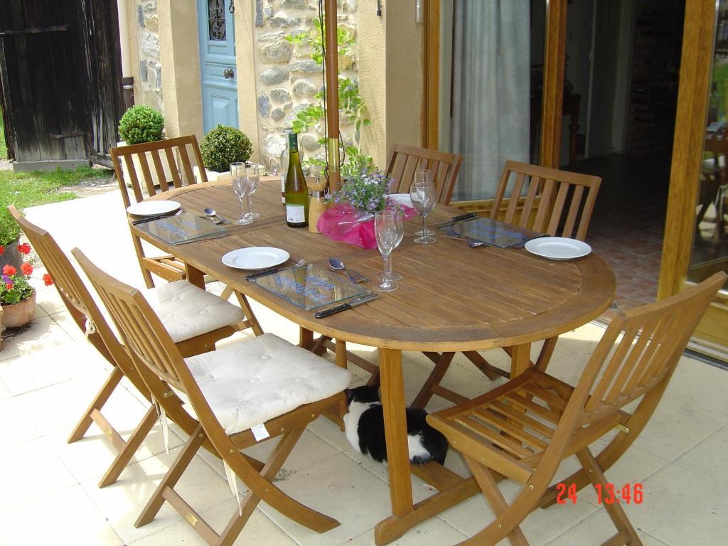 Aux Quatre Saisons Axat Bed & Breakfast Exterior photo