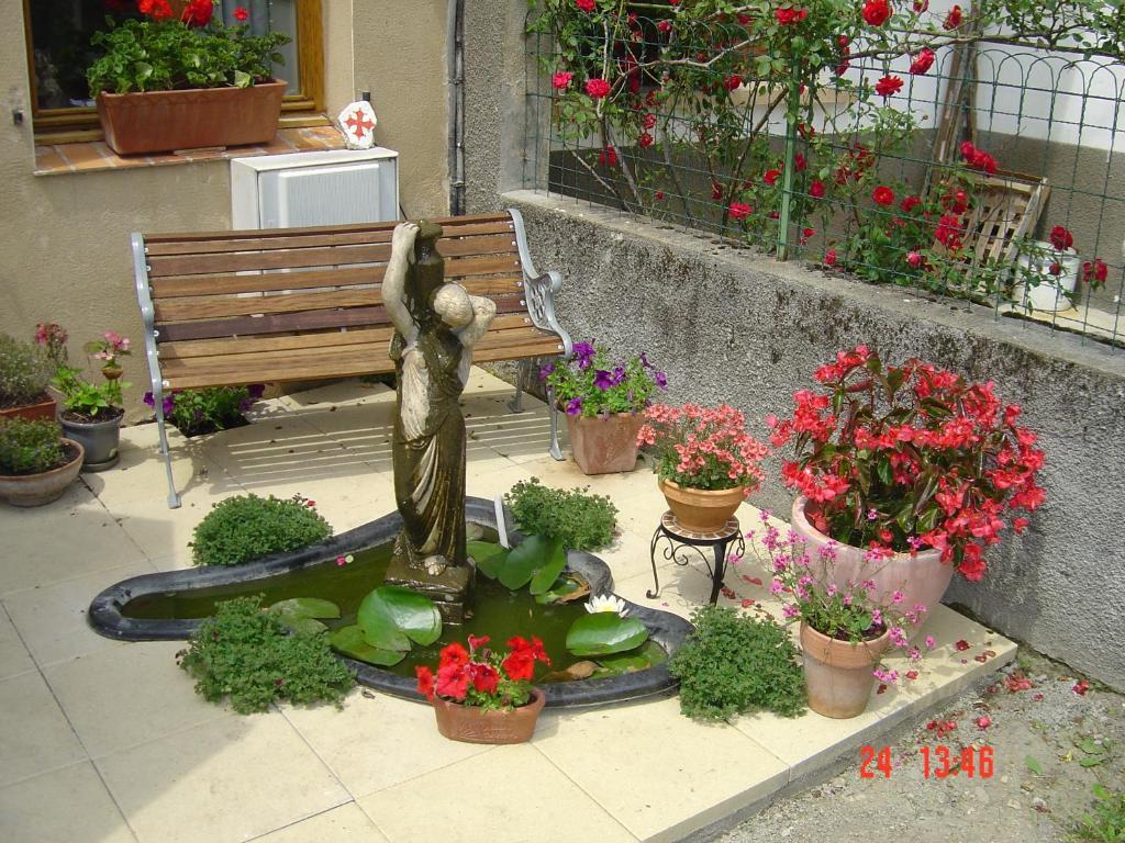 Aux Quatre Saisons Axat Bed & Breakfast Exterior photo