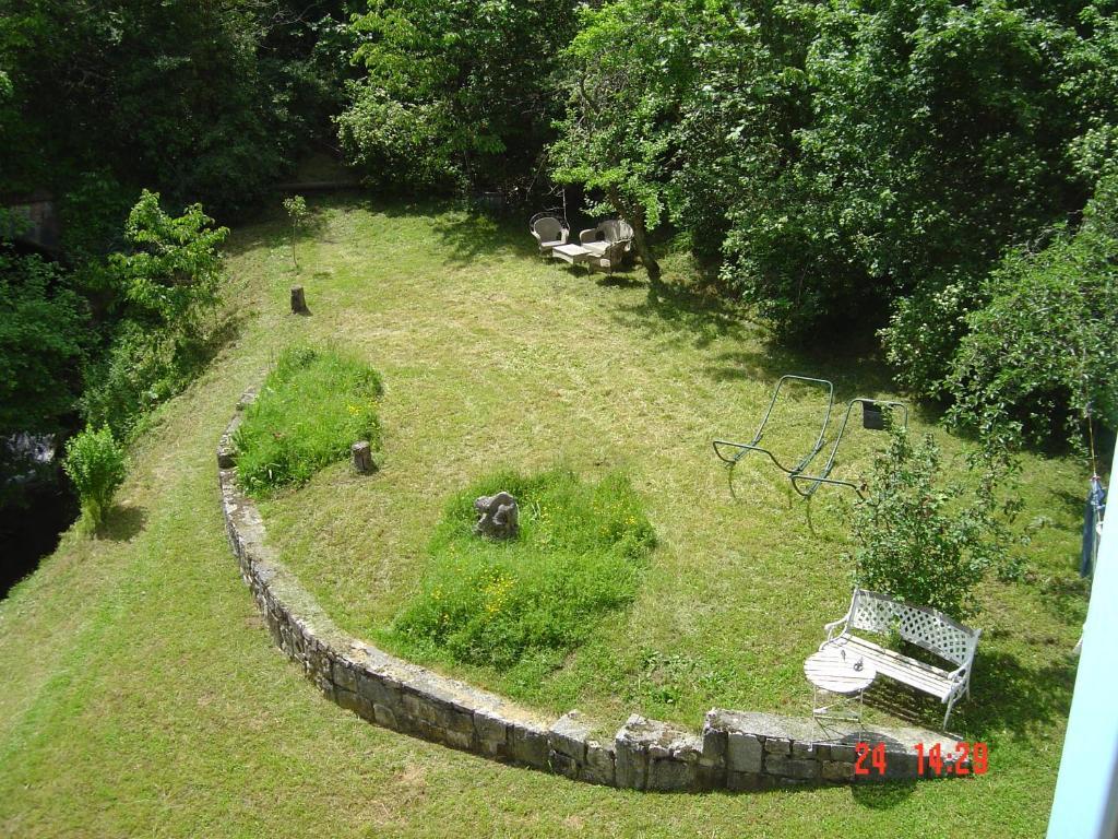 Aux Quatre Saisons Axat Bed & Breakfast Exterior photo