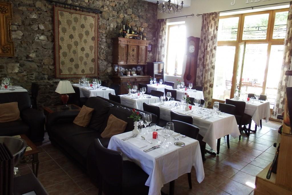 Aux Quatre Saisons Axat Bed & Breakfast Exterior photo